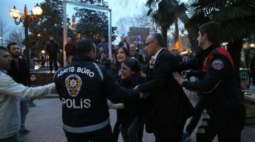 İzmit'te Y&uuml;r&uuml;mek Isteyen Kadınlar G&ouml;zaltına Alındı