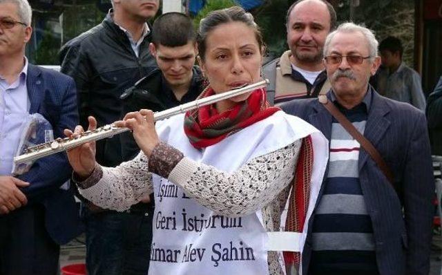 İhraç Edilen Mimar, Oturma Eyleminde Dünya Kadınlar Günü'nü Kutladı