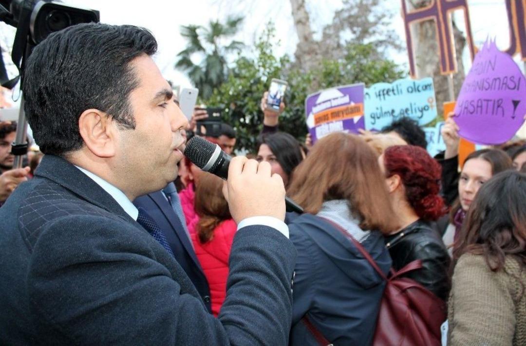 Kocaeli&rsquo;de D&uuml;nya Kadınlar G&uuml;n&uuml; Olaylı Ge&ccedil;ti