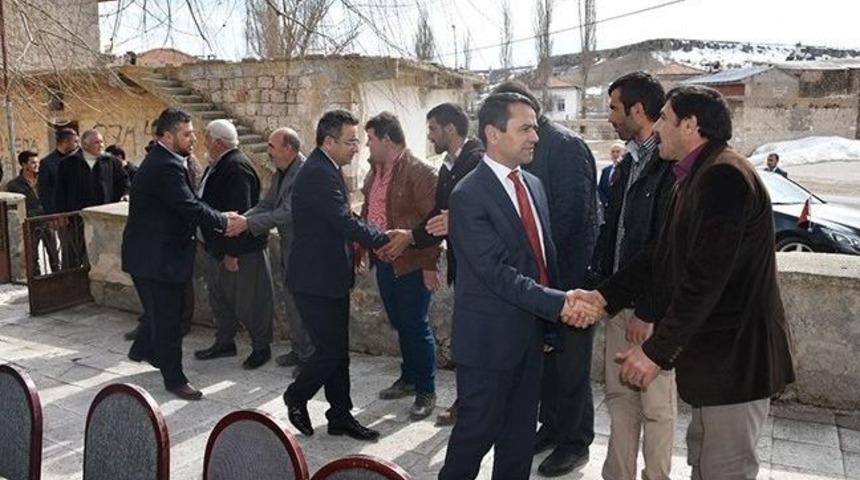 Vali Aktaş, Derinkuyu&rsquo;da K&ouml;y Ziyaretlerinde Bulundu