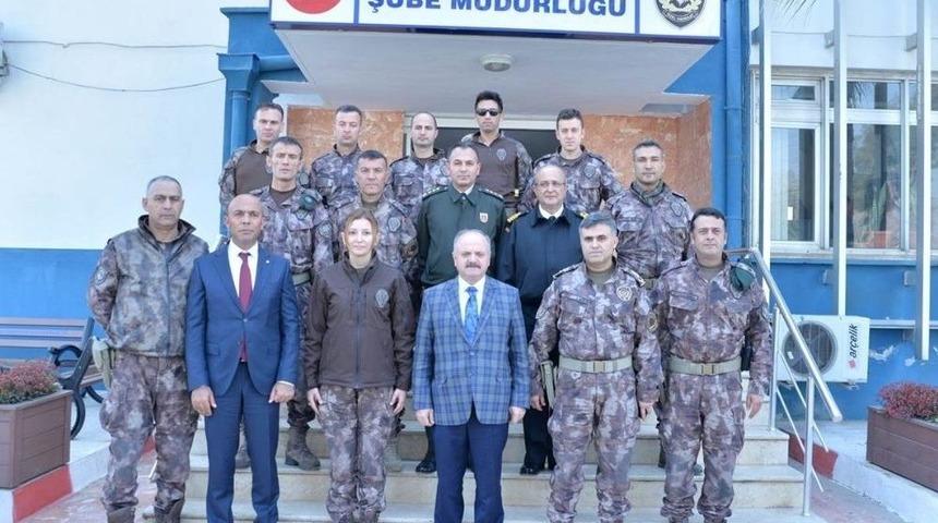 Vali Çakacak Özel Harekat Polisleriyle Buluştu