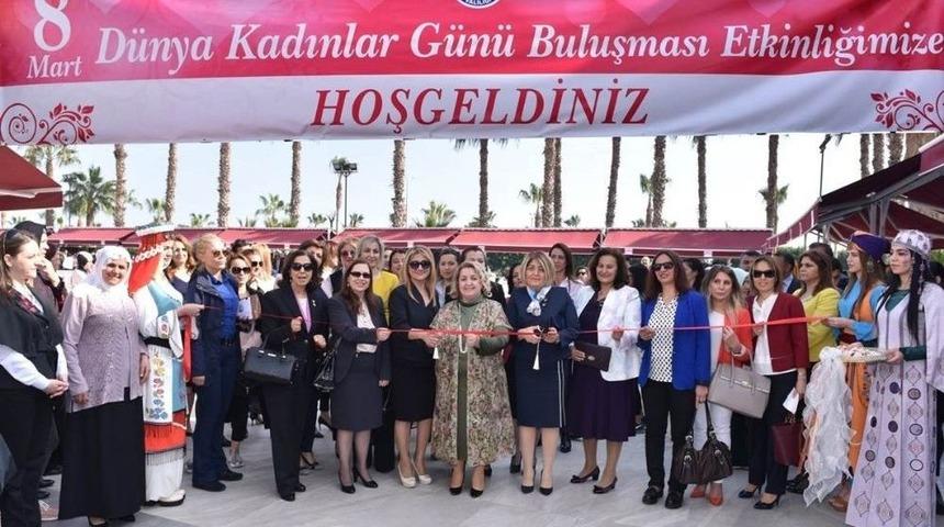 "ge&ccedil;mişten G&uuml;n&uuml;m&uuml;ze Kadın Emeği" Sergisi A&ccedil;ıldı
