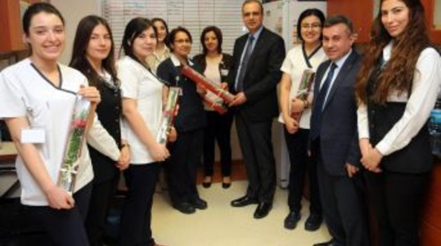 Sani Konukoğlu Hastanesinde D&uuml;nya Kadınlar G&uuml;n&uuml; Kutlandı