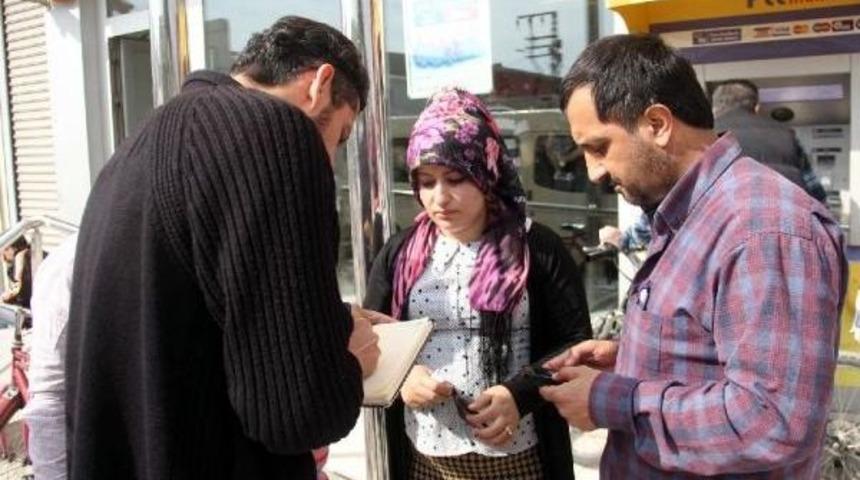 Evlilik Y&uuml;z&uuml;ğ&uuml;n&uuml; Bile Dolandırıcıya Kaptırdı