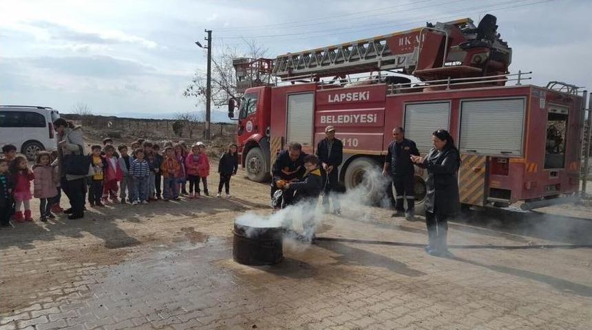 Anaokulu &Ouml;ğrencilerine Yangın Tatbikatı