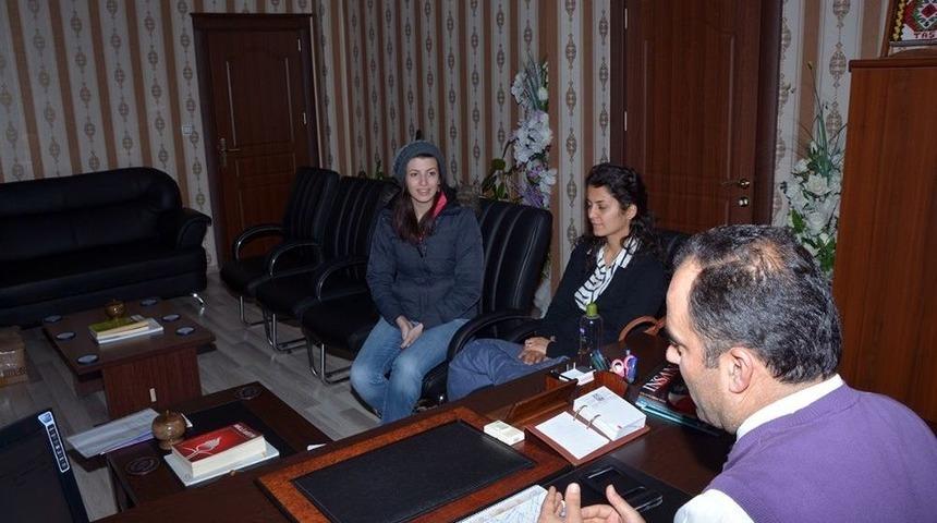 &Ccedil;ataklı &Ouml;ğrencilere Kaynak Kitap Desteği