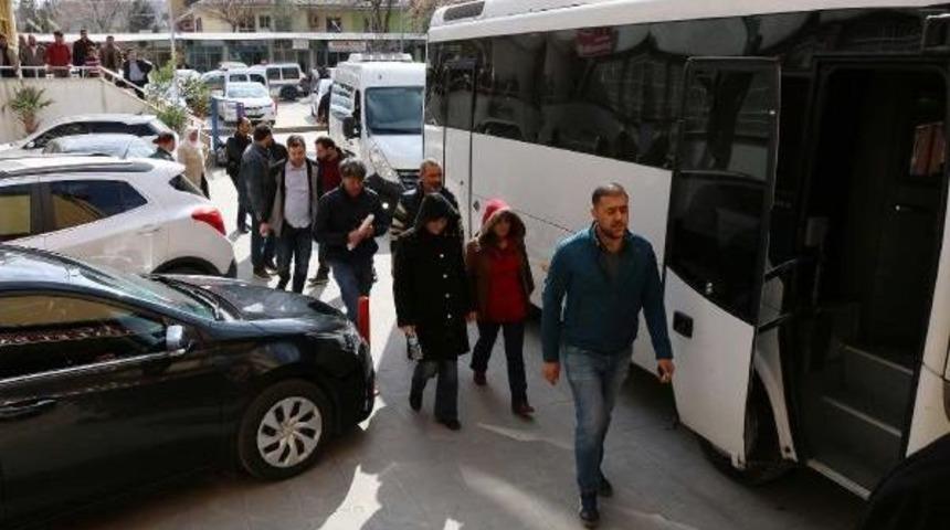 Siverek'te Pkk Propagandasından 24 Kişi Adliyede