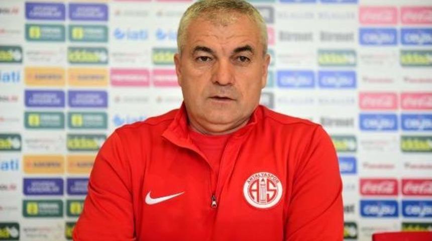 Rıza &Ccedil;alımbay'ın 'defans' Sıkıntısı