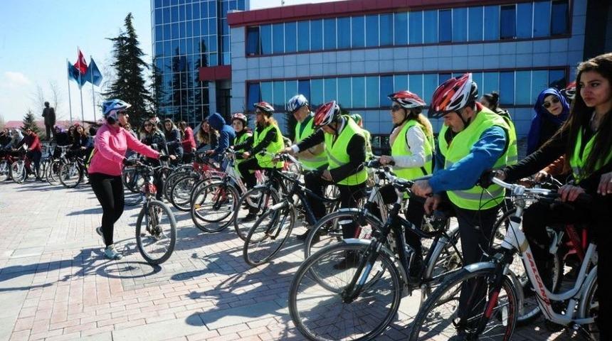 Yy&uuml;&rsquo;de Kadınlar G&uuml;n&uuml; Etkinliği