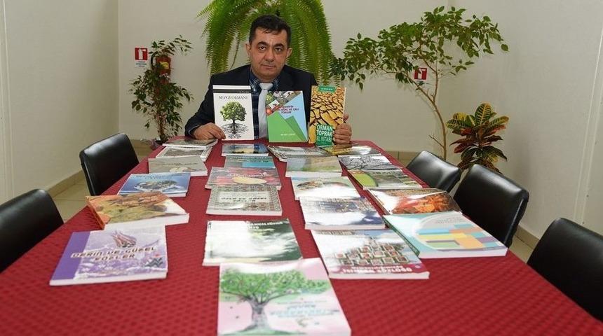 Kitaplara Aşık Bir Ormancı