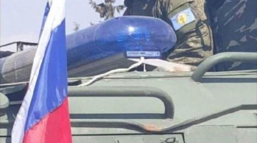 M&uuml;nbi&ccedil;'te Rus Askeri De Dsg Arması Taktı Iddiası