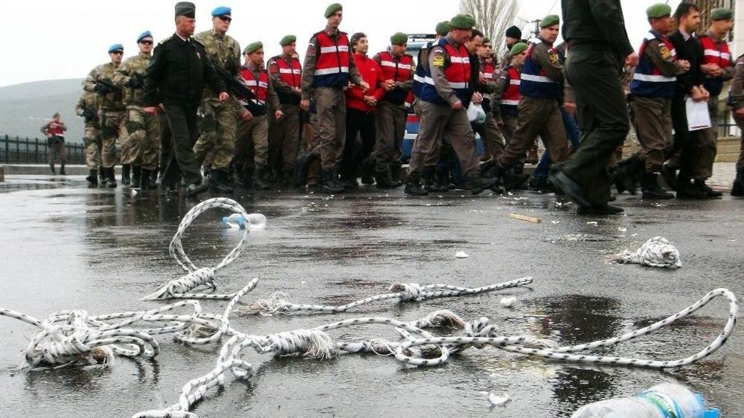 Darbecilere Yumurtalı, Urganlı Protesto