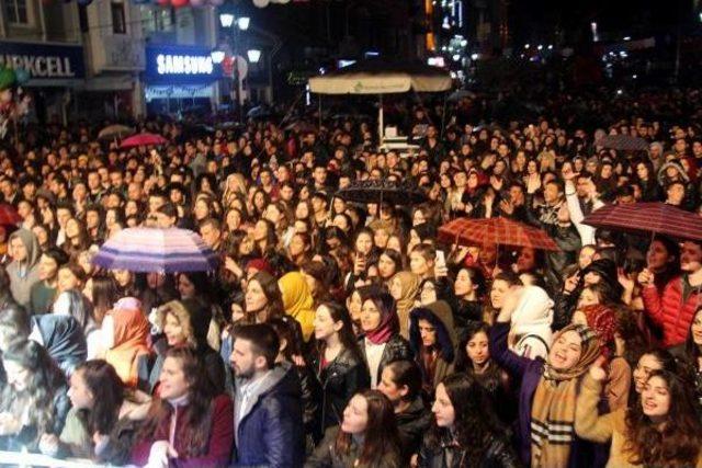 Yeşim Salkım'dan Ajda Pekkan’A Yaş Göndermesi