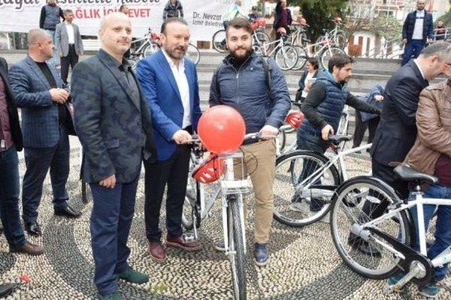 Kocaeli'de Gazeteciler Bisikletlendi