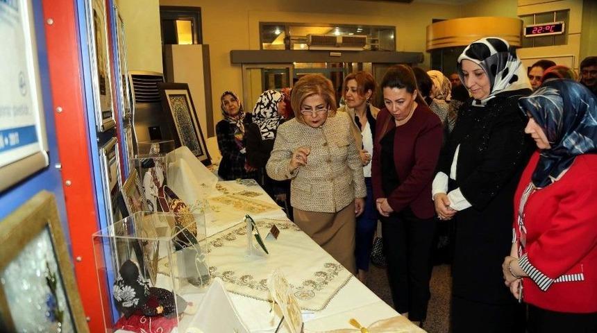 Başkan &Ccedil;elik&rsquo;in Eşi İkbal &Ccedil;elik Kayseri Olgunlaşma Enstit&uuml;s&uuml;&rsquo;n&uuml;n Programına Katıldı