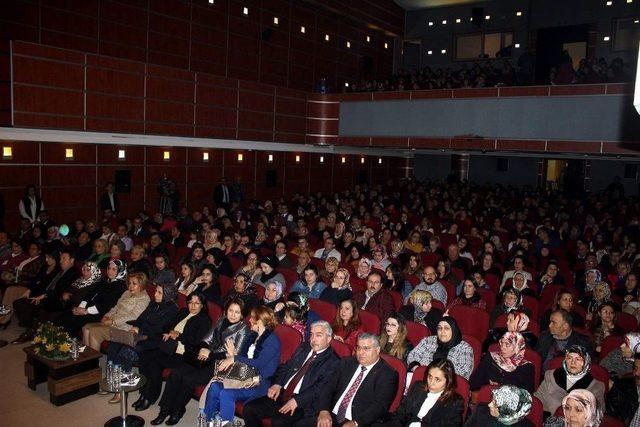 Başkan Çelik’in Eşi İkbal Çelik Kayseri Olgunlaşma Enstitüsü’nün Programına Katıldı