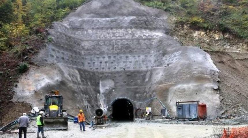 Bolu, T&uuml;nelle Getirilecek Kaynak Suyunu I&ccedil;ecek