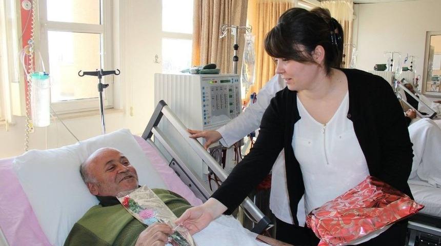 D&uuml;nya B&ouml;brek G&uuml;n&uuml;nde Diyaliz Hastaları Unutulmadı