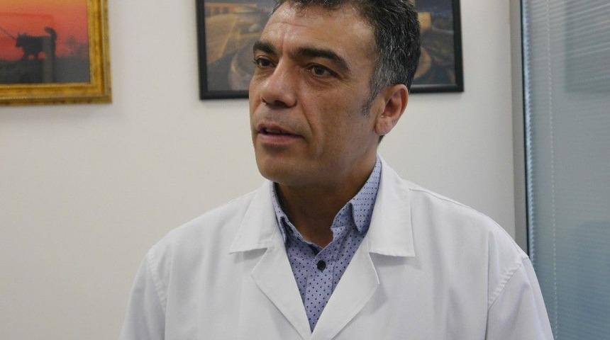 Uzm Dr. &Ccedil;etinsu: "g&uuml;nde Tek Bir Sigara İ&ccedil;en Tiryakidir"