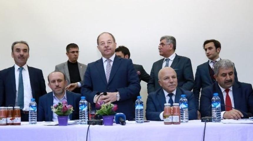 Bakan Akdağ Ve Başkan Sekmen İspir&rsquo;de Muhtarlarla Buluştu