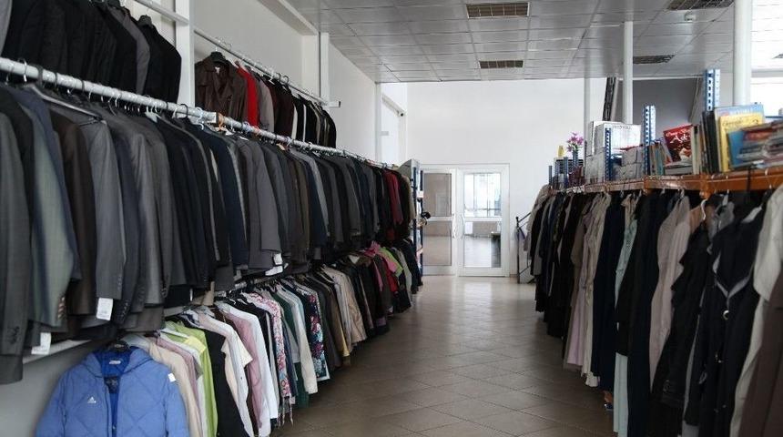 Başiskele Belediyesi, Yardıma Muhta&ccedil; İnsanlar İ&ccedil;in Hayır &Ccedil;arşısı Kurdu