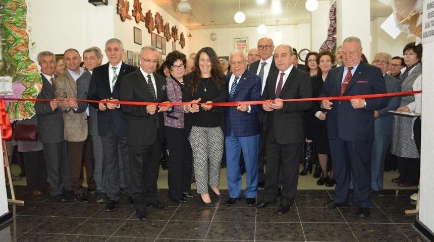 İzmirli Sanat&ccedil;ılardan Salihli&rsquo;de Resim Sergisi