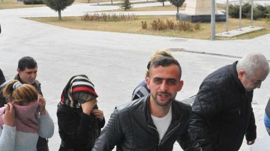 10 Yıl Hapse &Ccedil;arptırıldı, Haberin Başlığını Sordu