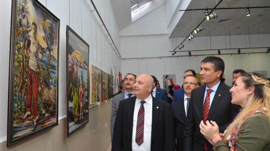 Kadınlar Resim Sergisi A&ccedil;tı