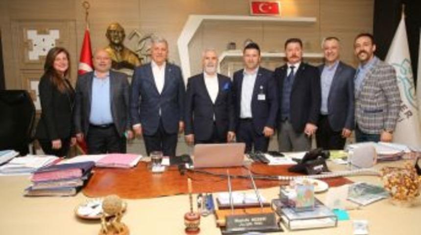 Nil&uuml;fer Halk Dansları Topluluğu&rsquo;na &Ouml;vg&uuml;