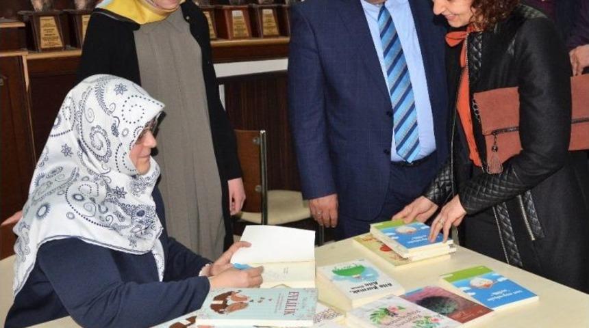 Ereğli&rsquo;de &ldquo;ideal Kadın, Bilge Kadın Hz. Aişe&rdquo; Konulu Konferans