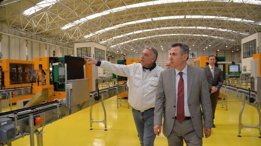 Vali Elban, Boz&uuml;y&uuml;k Osb&rsquo;de İncelemelerde Bulundu