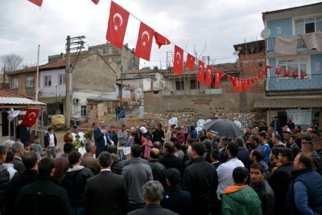 Uyuşturucuya Savaş Açan Muhtar Miting Düzenledi