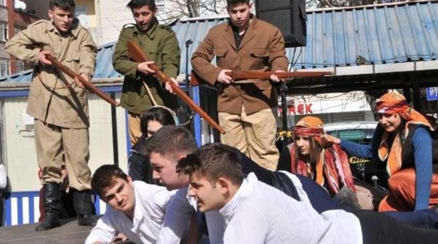 &Ccedil;ayeli'nin Rus Işgalinden Kurtuluşu T&ouml;renle Kutlandı