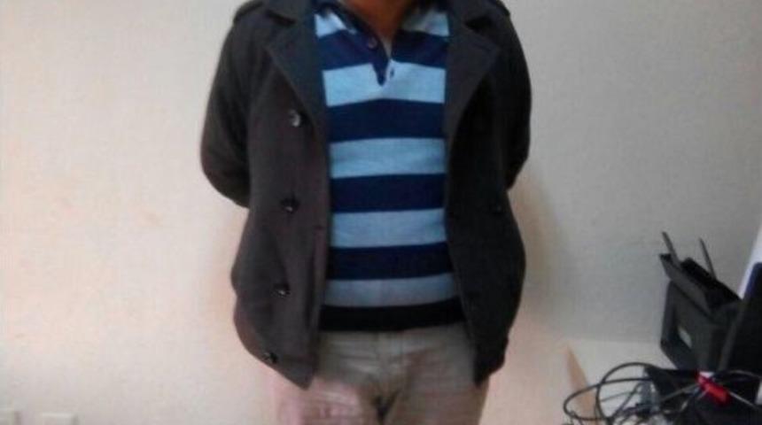 Sahte Başkomiser Altınlarla Fazla Ka&ccedil;amadı