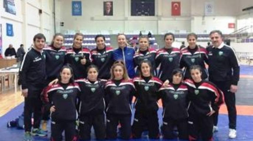 G&uuml;reşte Yaşar Doğu Heyecanı