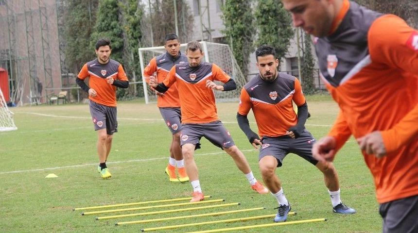 Adanaspor, Kardemir Karab&uuml;kspor Ma&ccedil;ı Hazırlıklarını S&uuml;rd&uuml;r&uuml;yor