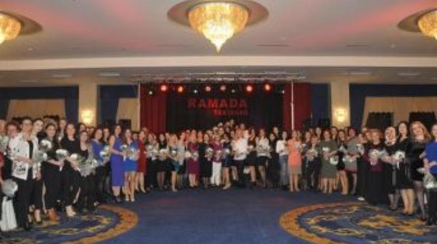 S&uuml;leymanpaşa Belediyesinin Kadın &Ccedil;alışanları Birlik Ve Beraberlik Yemeğinde Buluştu