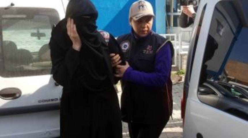 Cezaevindeki Babasına Cep Telefonu Par&ccedil;ası G&ouml;t&uuml;ren Gen&ccedil; Kadına Adli Kontrol