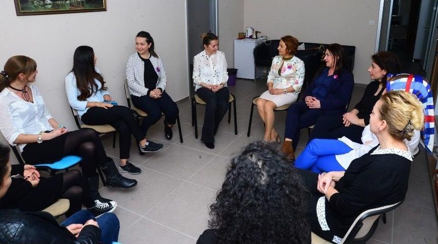 Psikodrama &Ccedil;alışmaları İle Bireysel Farkındalık Artıyor