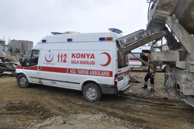 Beton Dökülürken Inşaat Çöktü; 3 Işçi Yaralandı