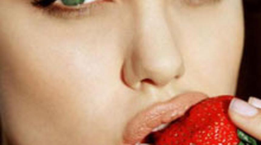 Angelina Jolie Dudaklarına Sahip Olun!