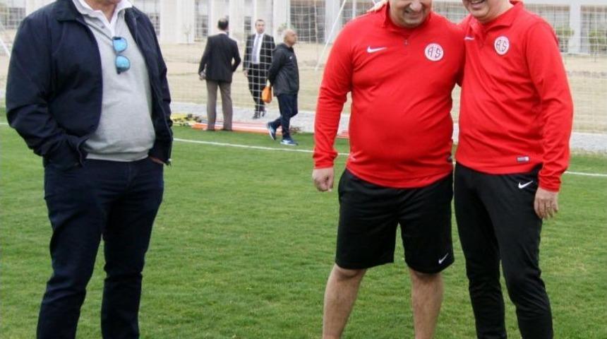 Başkan T&uuml;rel, Yeni Tesislerde H&uuml;nerlerini Sergiledi