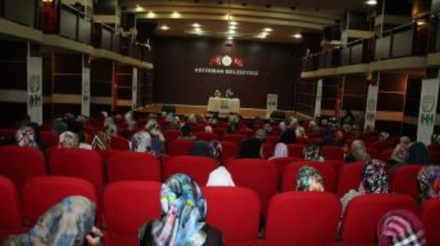 &lsquo;medeniyetin Son Kalesi Kadın&rsquo; Konferansı Verildi