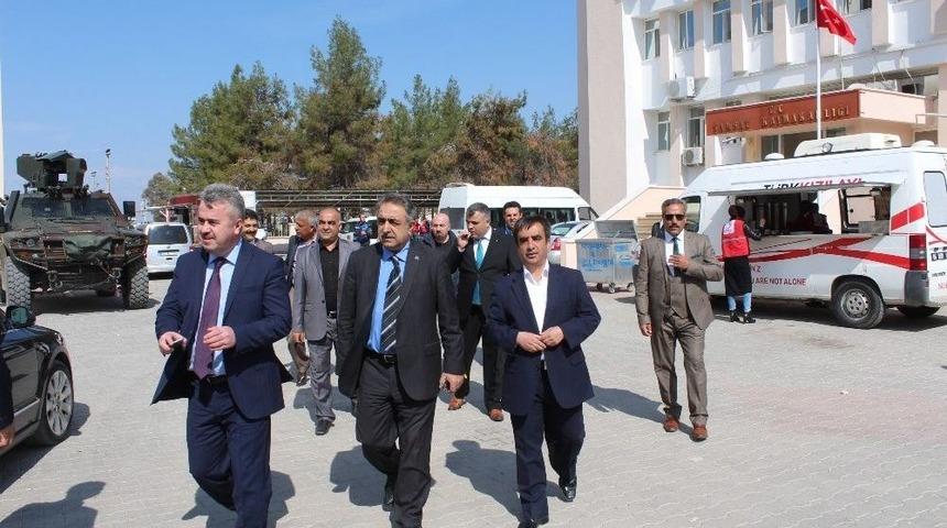 Tapu Ve Kadastro Genel M&uuml;d&uuml;r Yardımcısı H&uuml;seyin Kesimoğlu Deprem B&ouml;lgesini İnceledi