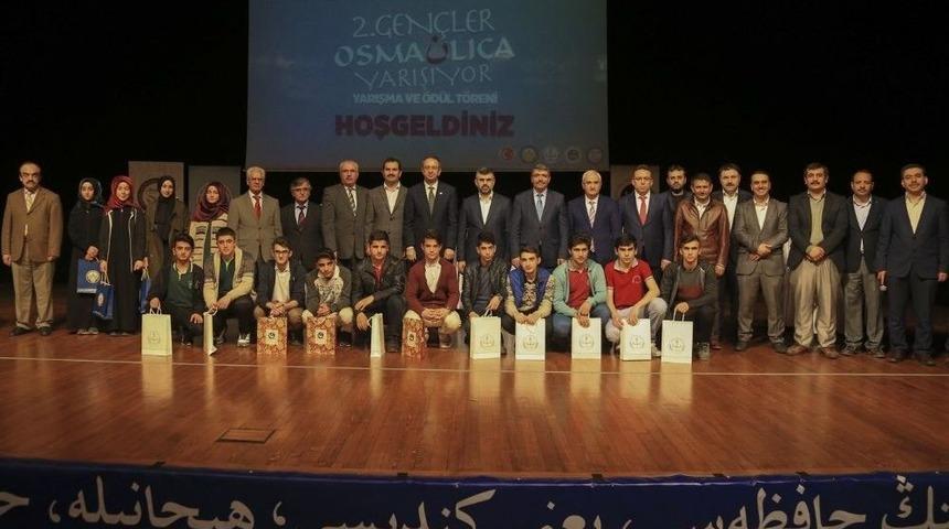 Gen&ccedil;ler Osmanlıca Yarıştı