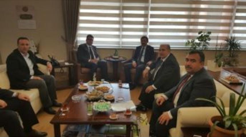 Okullardaki Eksikler İ&ccedil;in Bakan Yardımcısıyla G&ouml;r&uuml;şt&uuml;ler