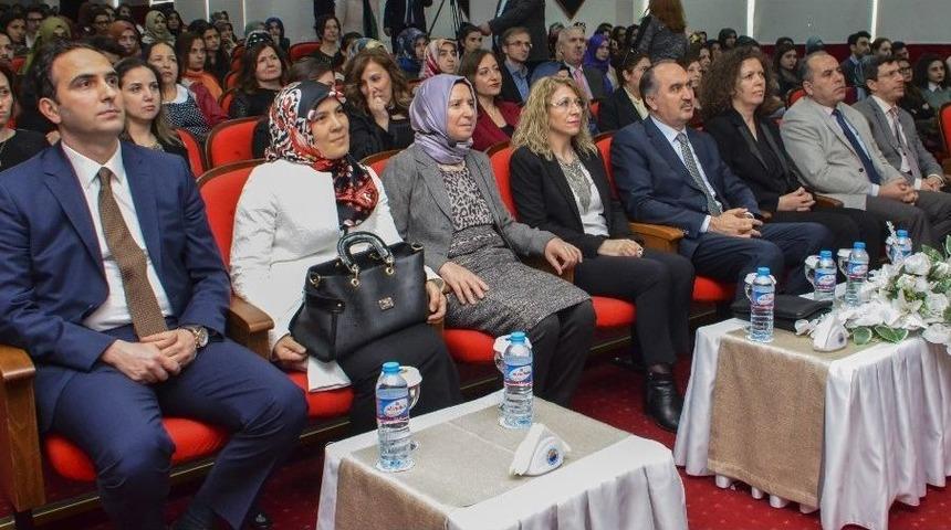 Sinop &Uuml;niversitesinde &lsquo;kadın Ve Liderlik&rsquo; Konferansı