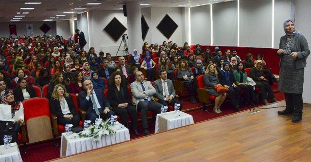 Sinop Üniversitesinde ‘kadın Ve Liderlik’ Konferansı