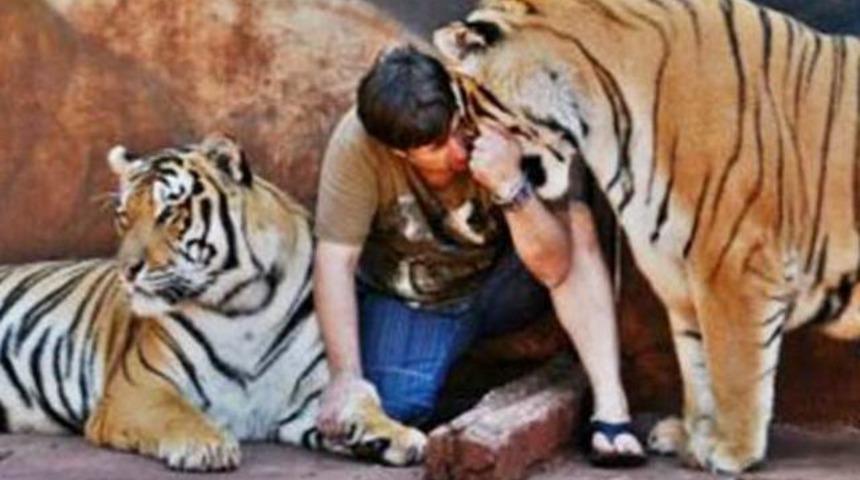 Kaplanlarla aynı evde yaşıyorlar