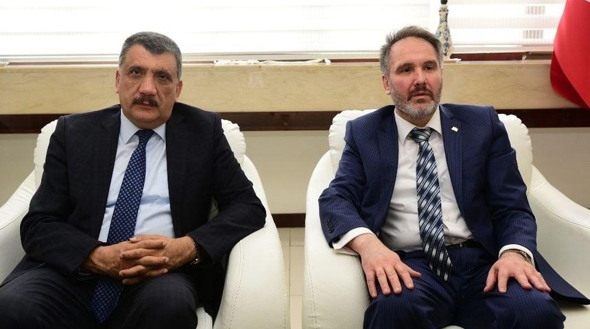 Bem-bir-sen Genel Başkan Yardımcısı Alper, Başkan G&uuml;rkan&rsquo;ı Ziyaret Etti